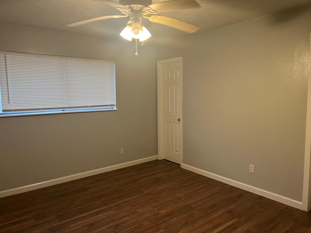 6742 Indian Lake Drive - Photo 4