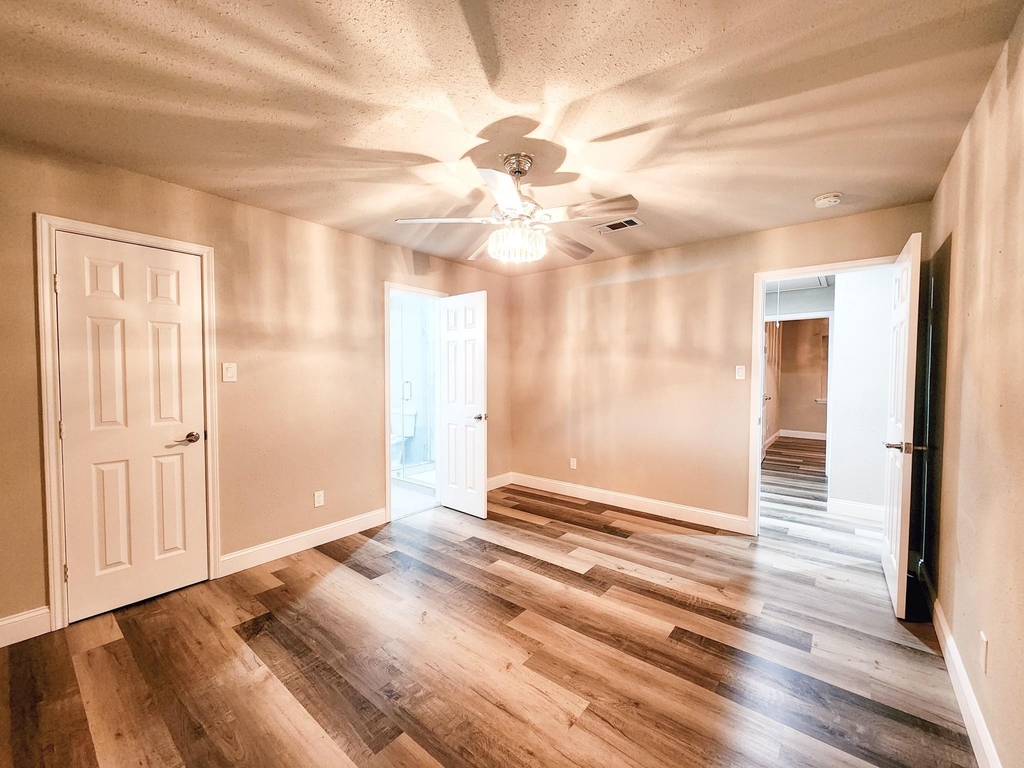 9750 Hillis Street - Photo 18