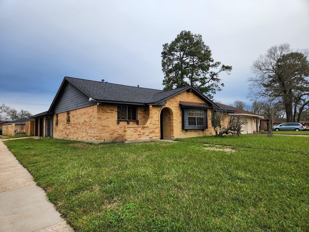 9750 Hillis Street - Photo 35