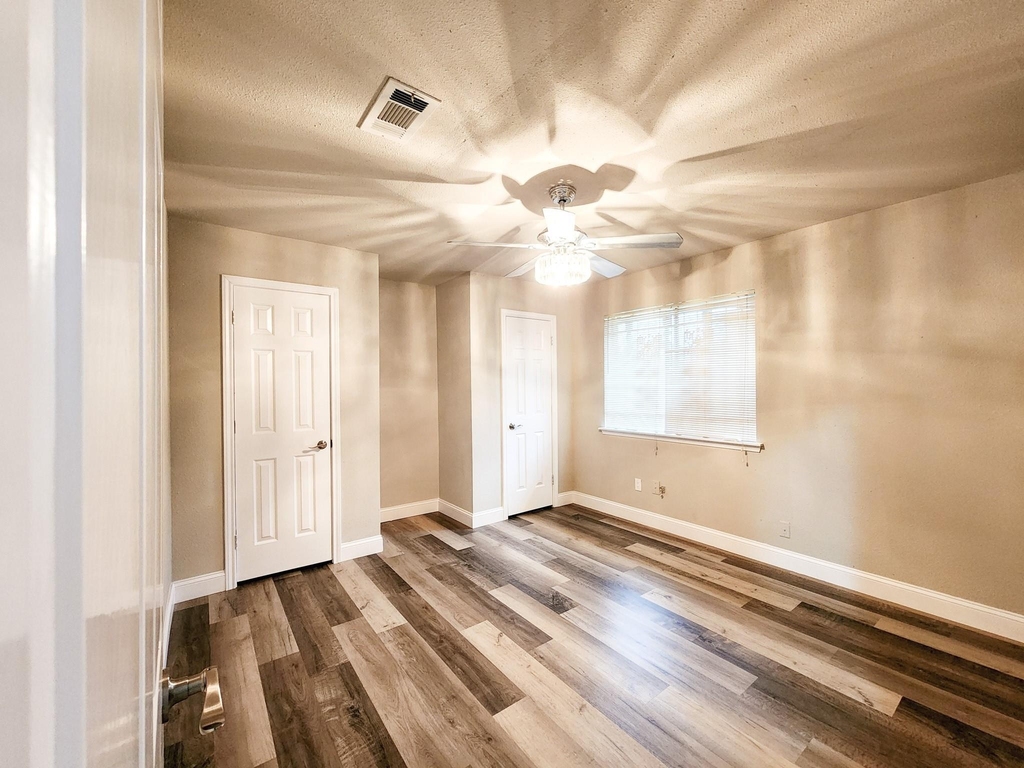 9750 Hillis Street - Photo 25