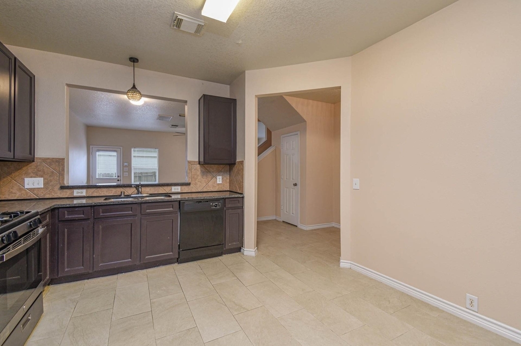 29704 Sullivan Oaks Drive - Photo 4