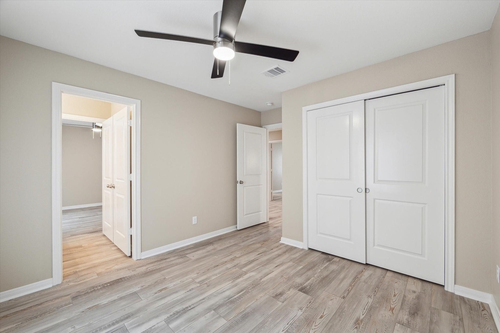 4834 Pine Avenue - Photo 9