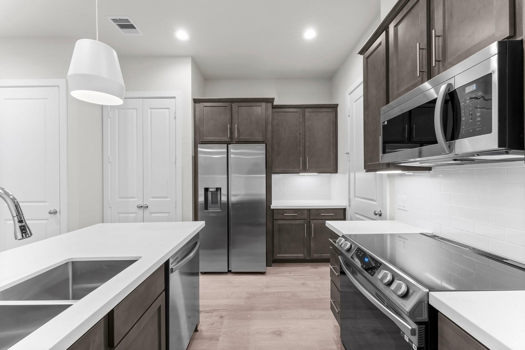 5905 Haring Lane - Photo 2
