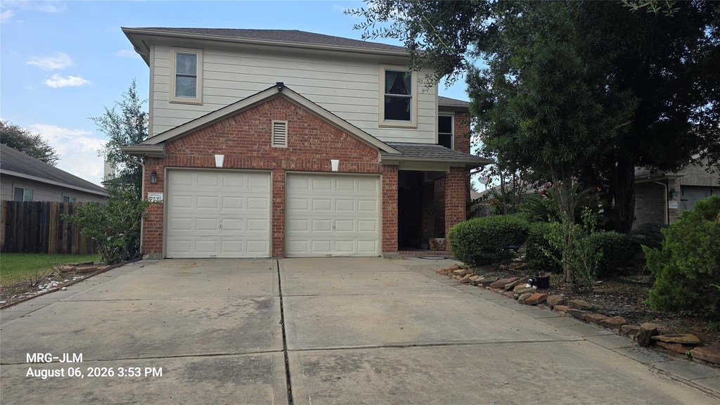 7239 Foxbrook Drive - Photo 0