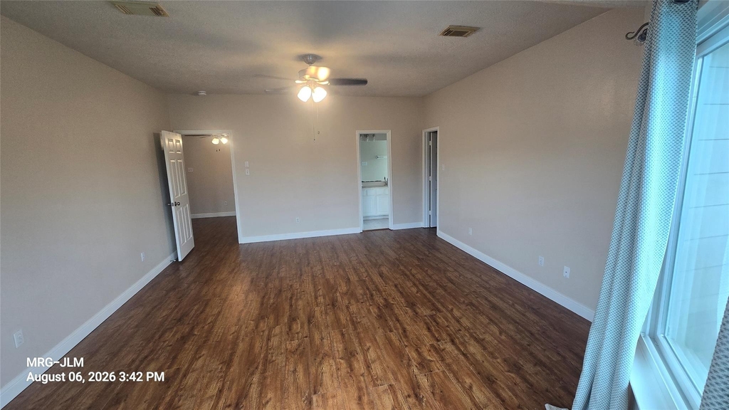 7239 Foxbrook Drive - Photo 14