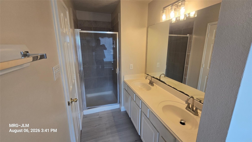 7239 Foxbrook Drive - Photo 13