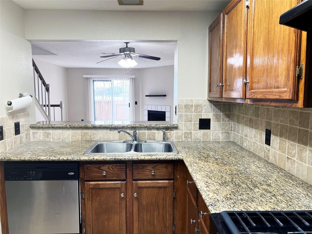 2910 Grants Lake Boulevard - Photo 4
