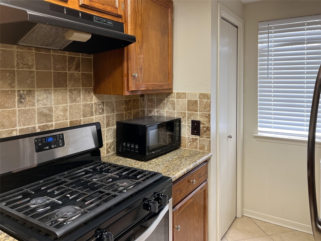 2910 Grants Lake Boulevard - Photo 5
