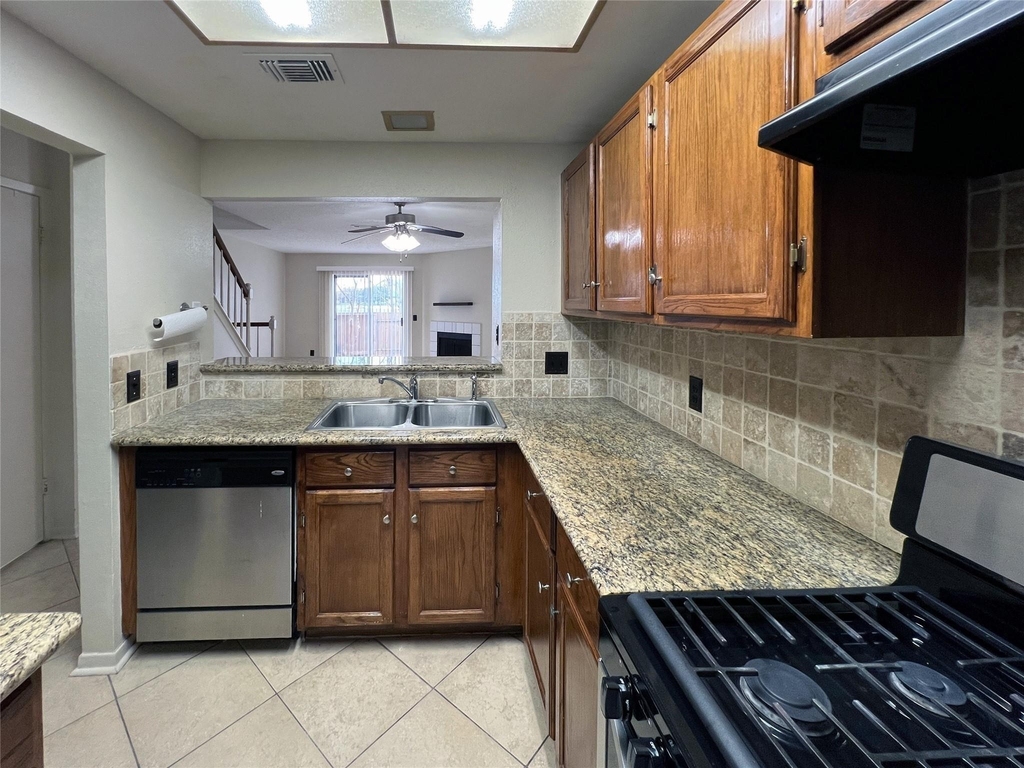 2910 Grants Lake Boulevard - Photo 3