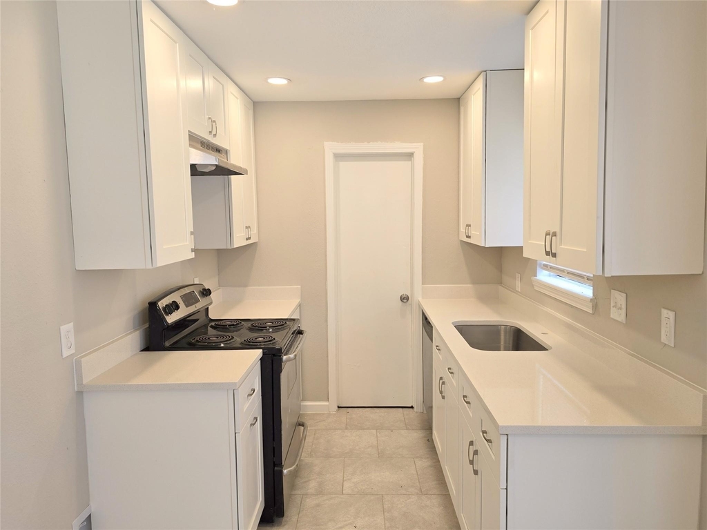 5404 Hazel Street - Photo 2