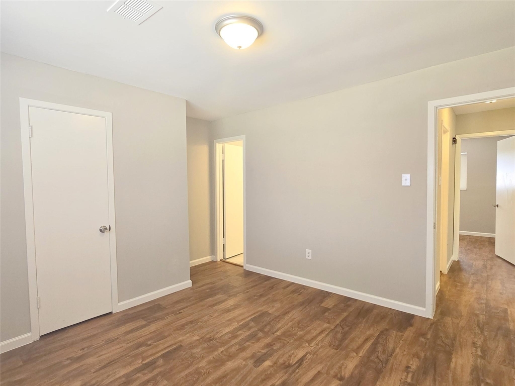5404 Hazel Street - Photo 8