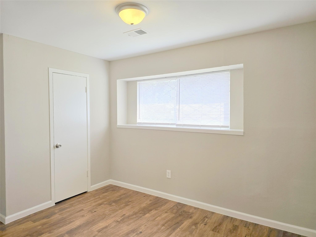 5404 Hazel Street - Photo 10