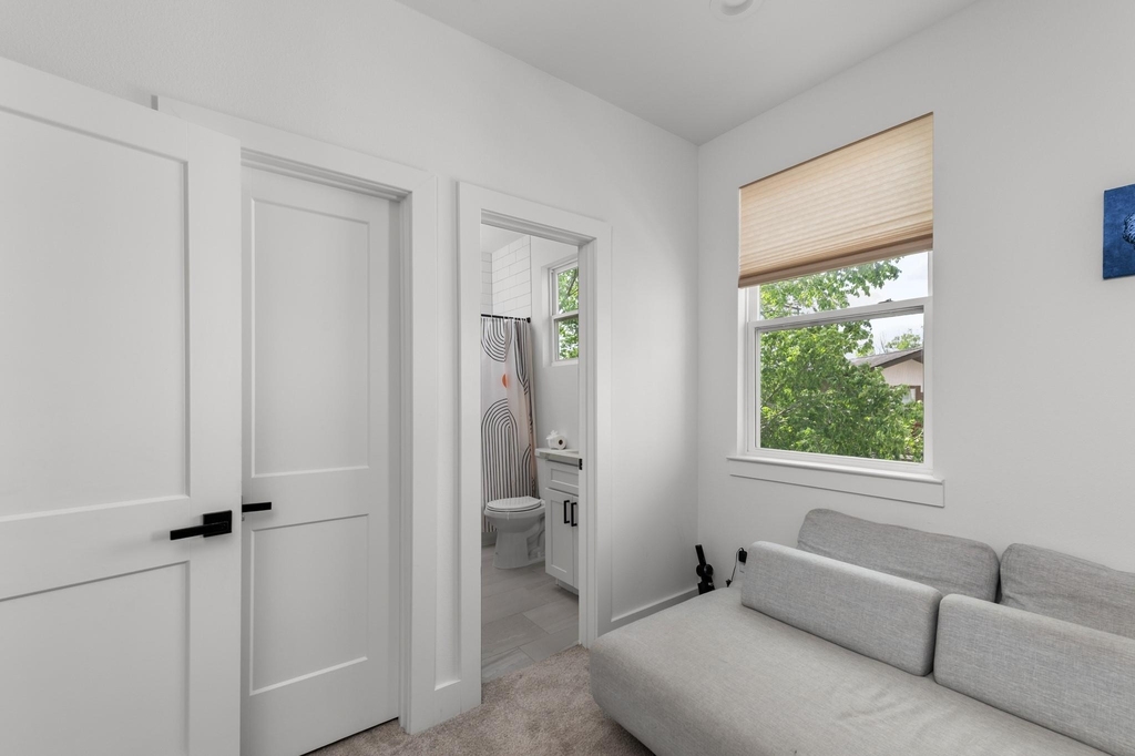 3030 Live Oak Street - Photo 18