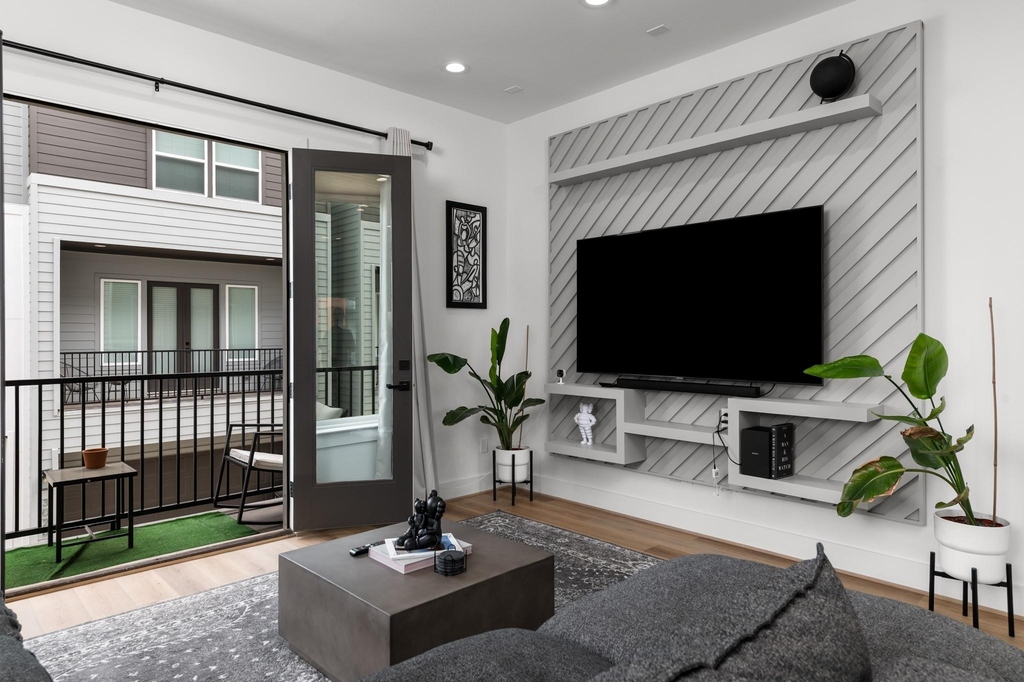 3030 Live Oak Street - Photo 7