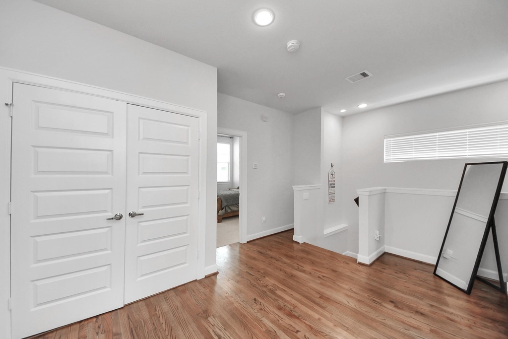 651 Press Street - Photo 8