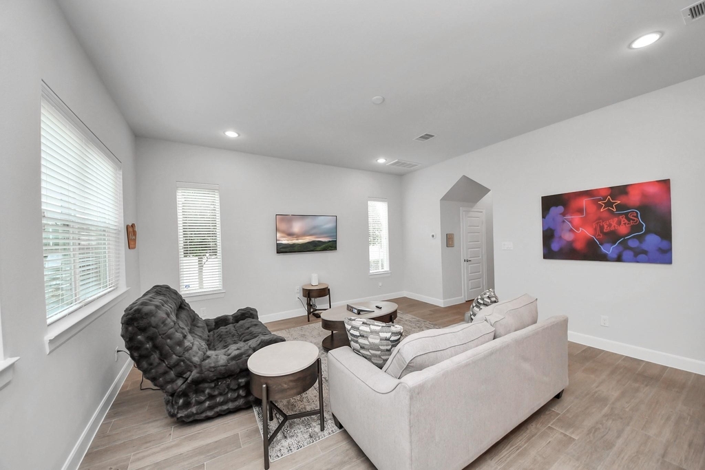 651 Press Street - Photo 27