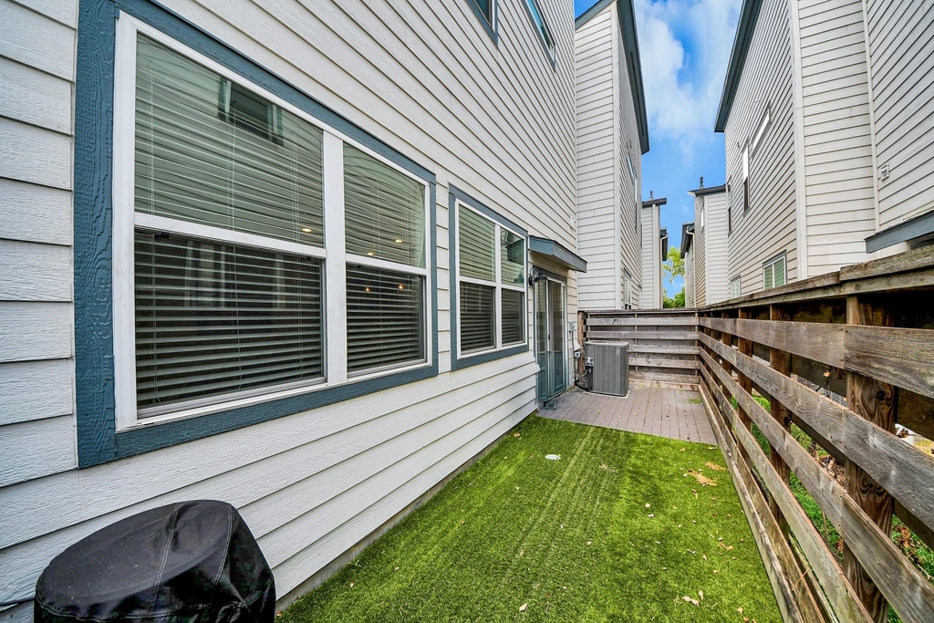 651 Press Street - Photo 31