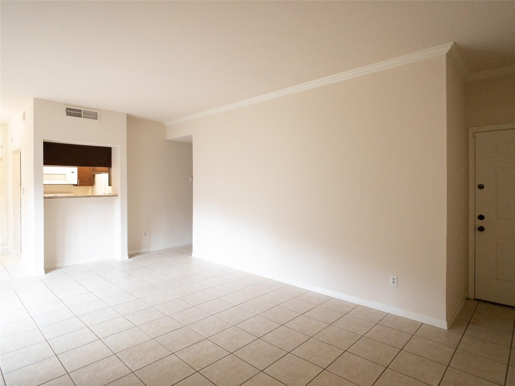 6500 Harbor Town Drive - Photo 3