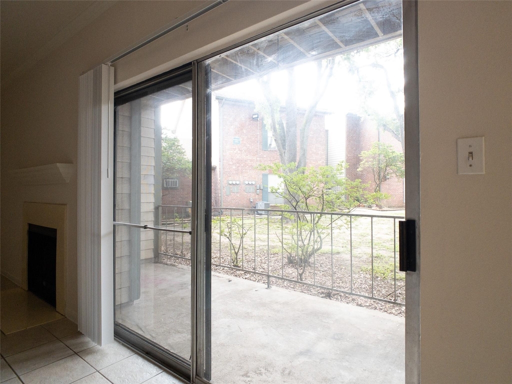 6500 Harbor Town Drive - Photo 5