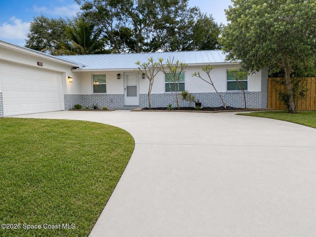 2921 College View Drive - Photo 0