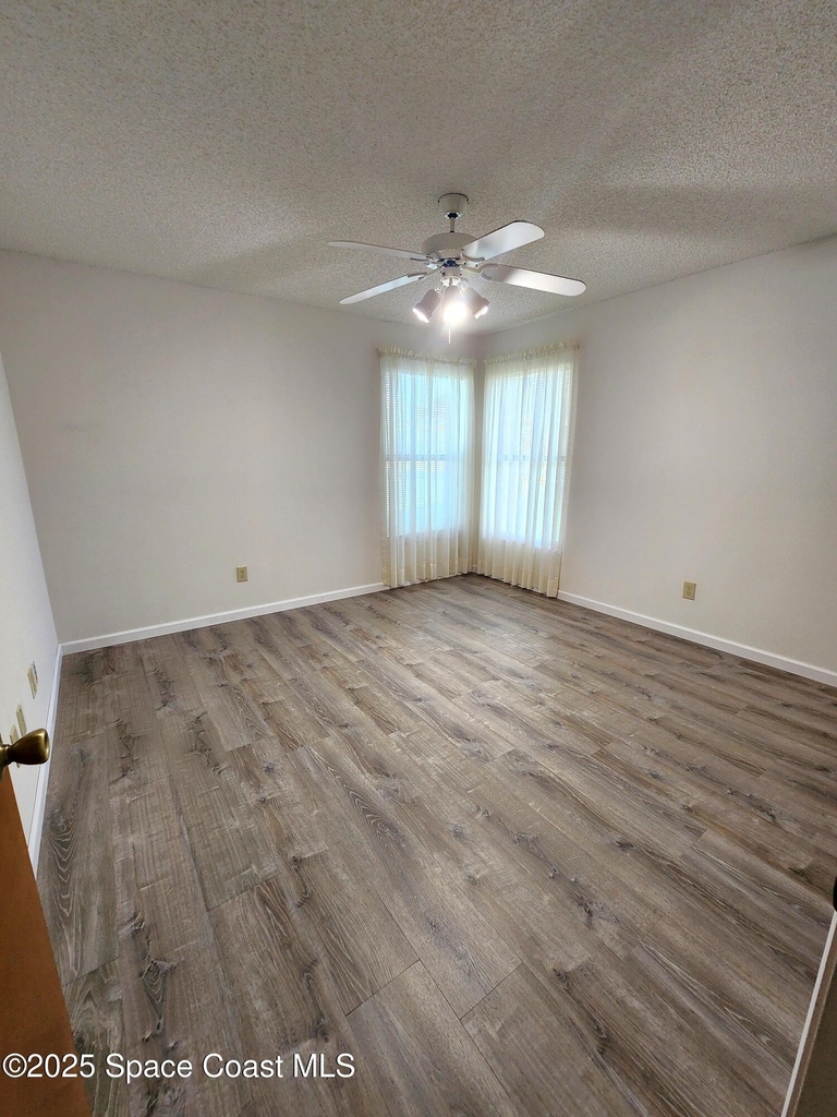 1244 Lakeview Drive - Photo 10