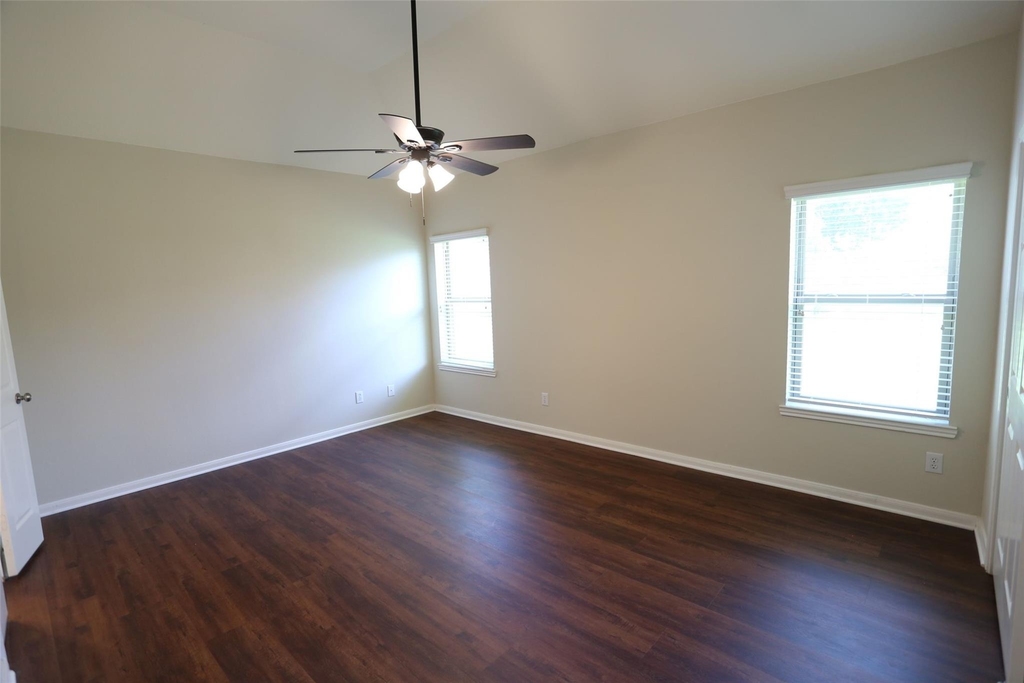 3327 Summerwood Lane - Photo 15