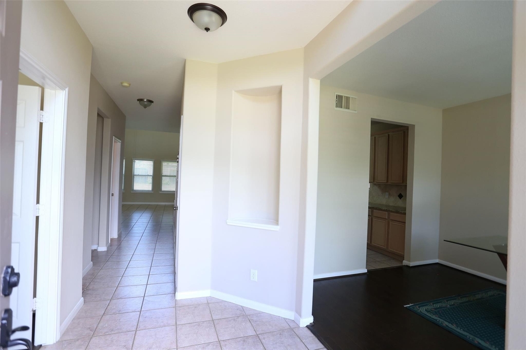 3327 Summerwood Lane - Photo 1