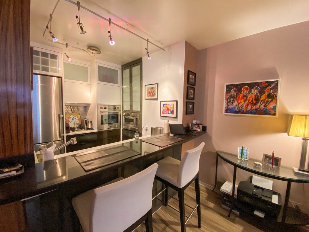 145 East 48th Street - Photo 5