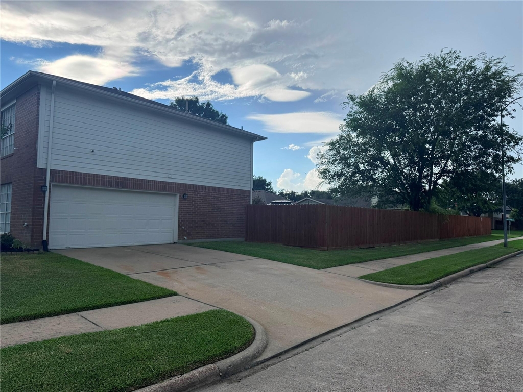 17002 Judyleigh Drive - Photo 4