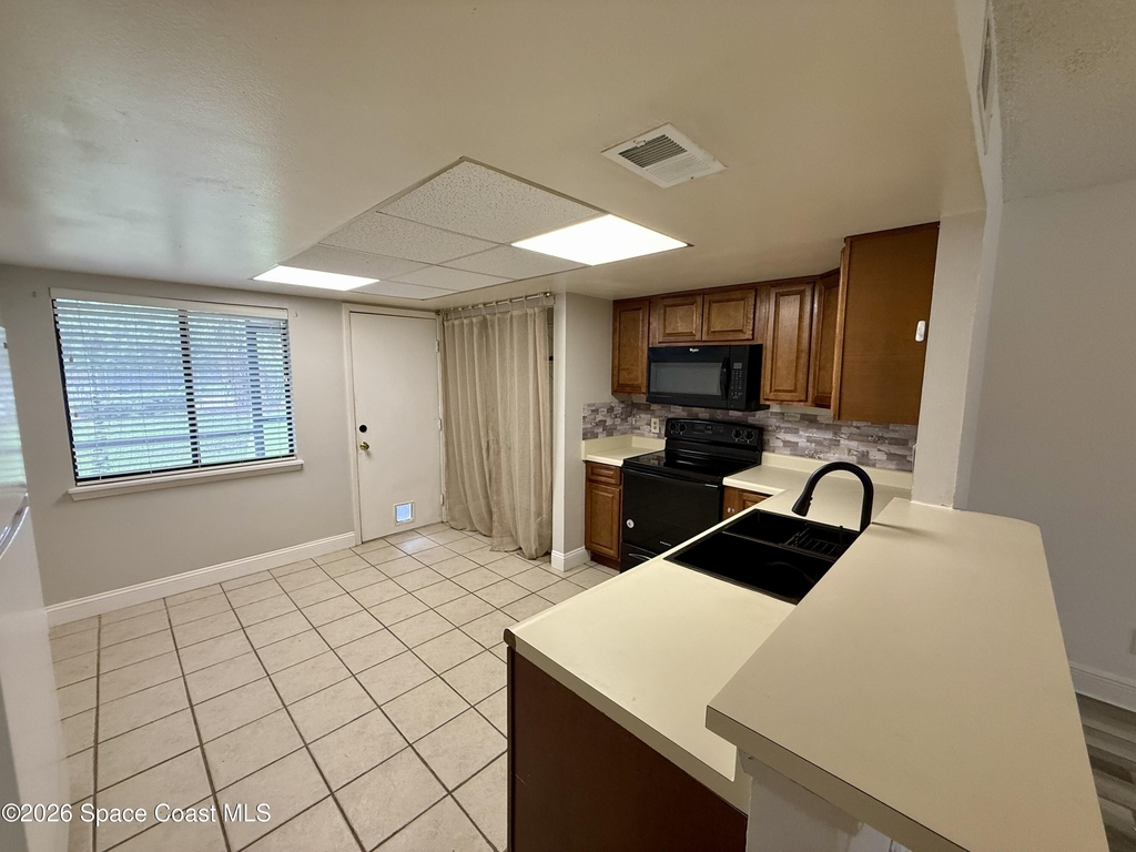 1515 Huntington Lane - Photo 3