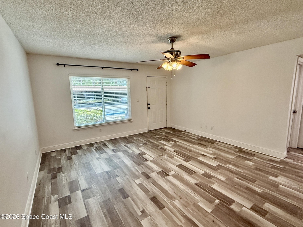 1515 Huntington Lane - Photo 2