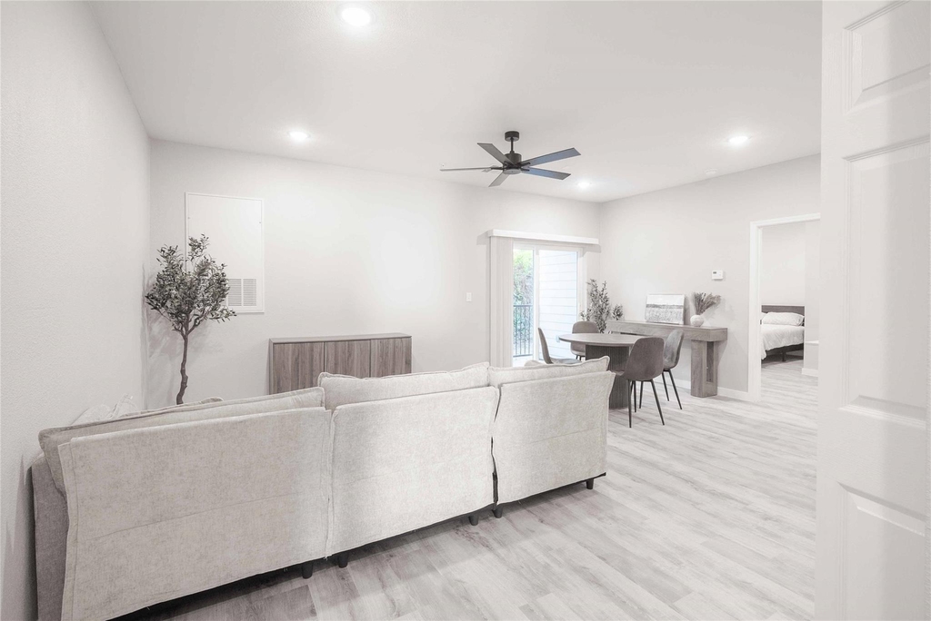 2101 Reinke - Photo 3