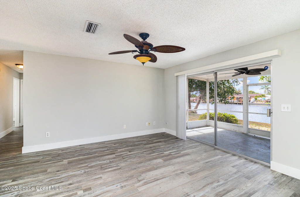 205 Trinidad Drive - Photo 4