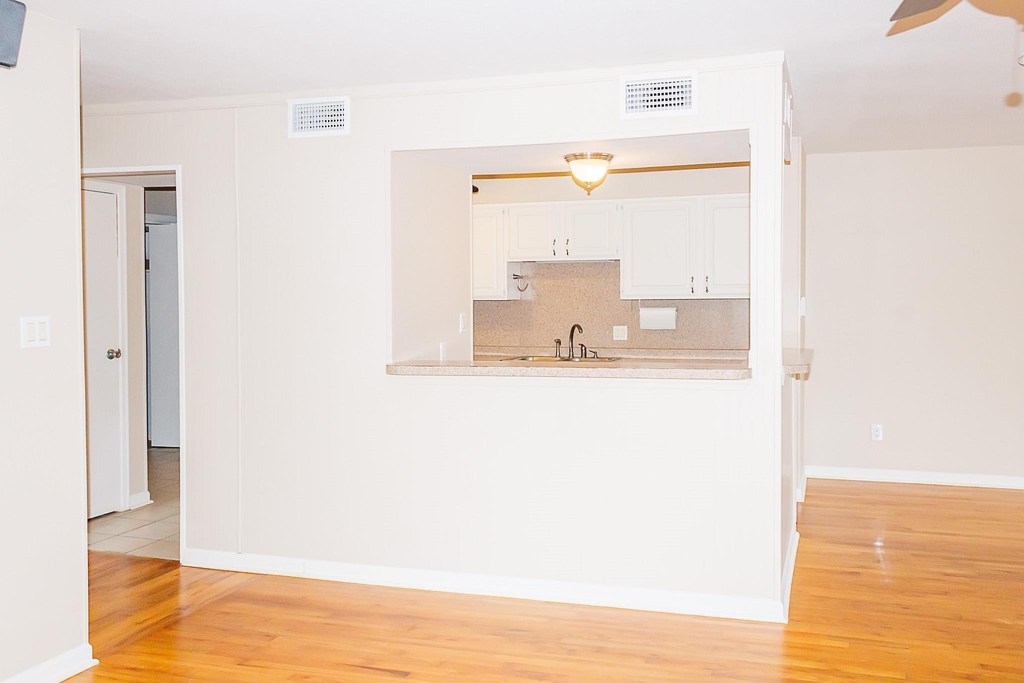 787 Davis Road - Photo 17