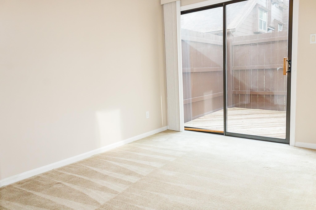 787 Davis Road - Photo 5