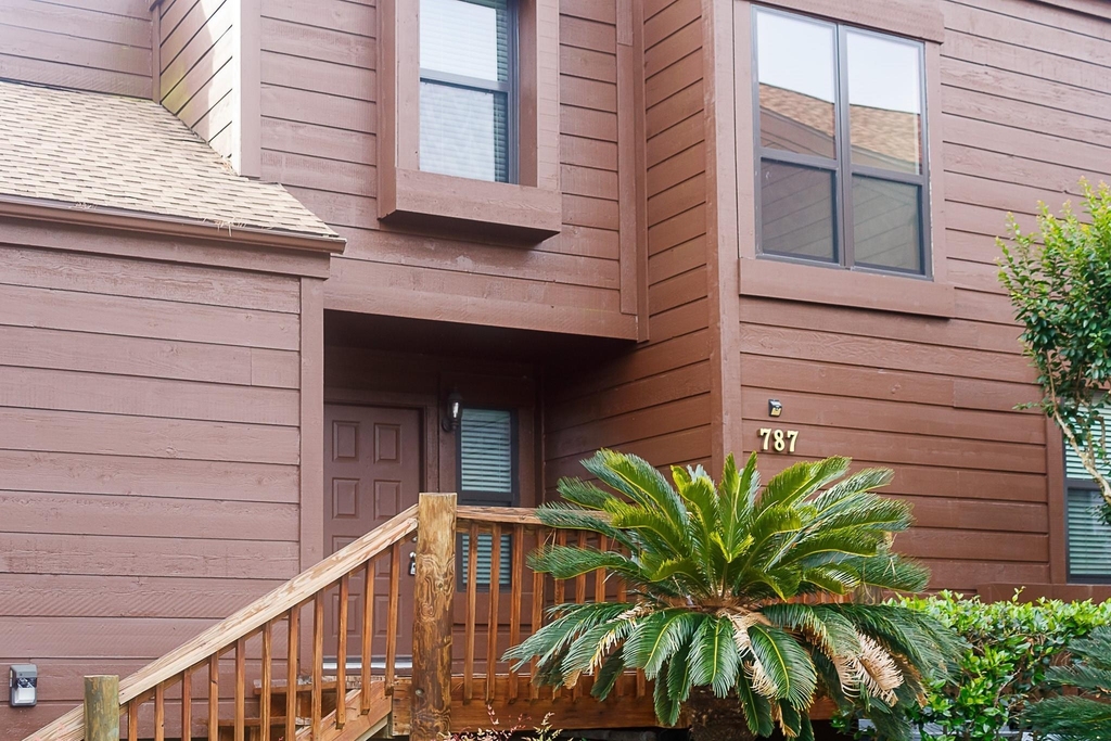 787 Davis Road - Photo 0