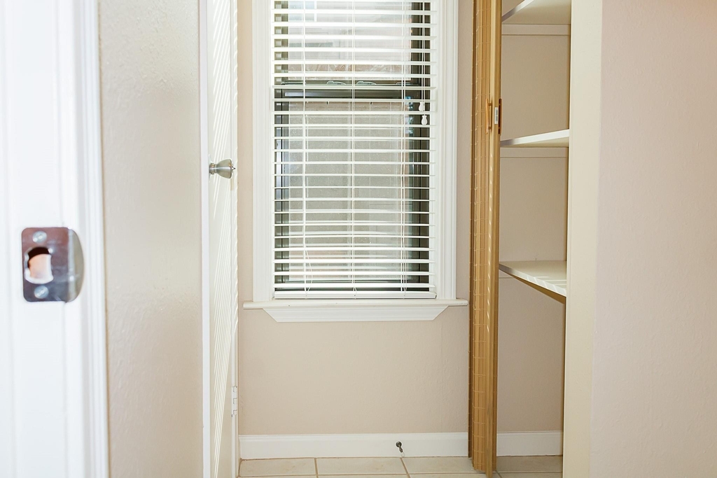 787 Davis Road - Photo 10
