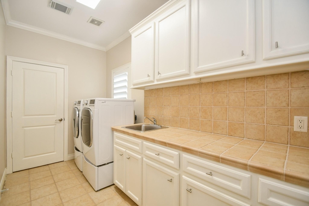 7626 E Jordan Cove - Photo 11