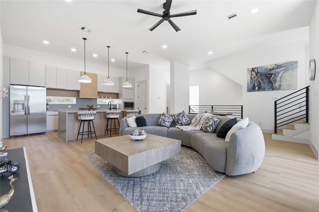 5505 Hershe Street - Photo 3