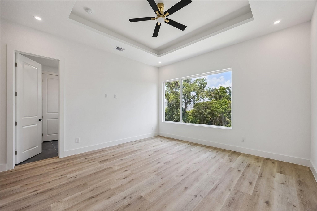 1034 W 17th St Street - Photo 19