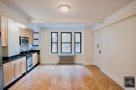 East 68 Street - Photo 0