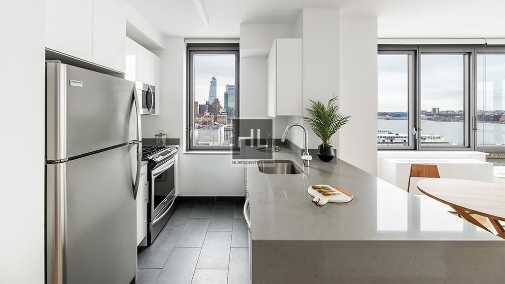 West 57th Street - Photo 2