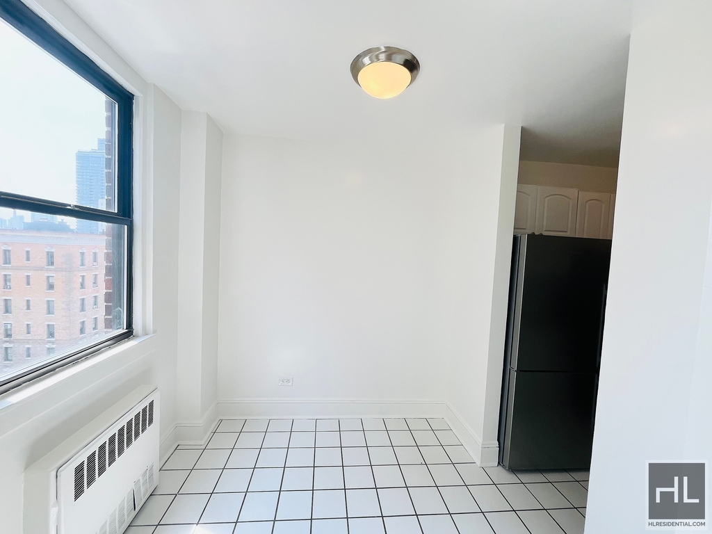 East 79th Street - Photo 1