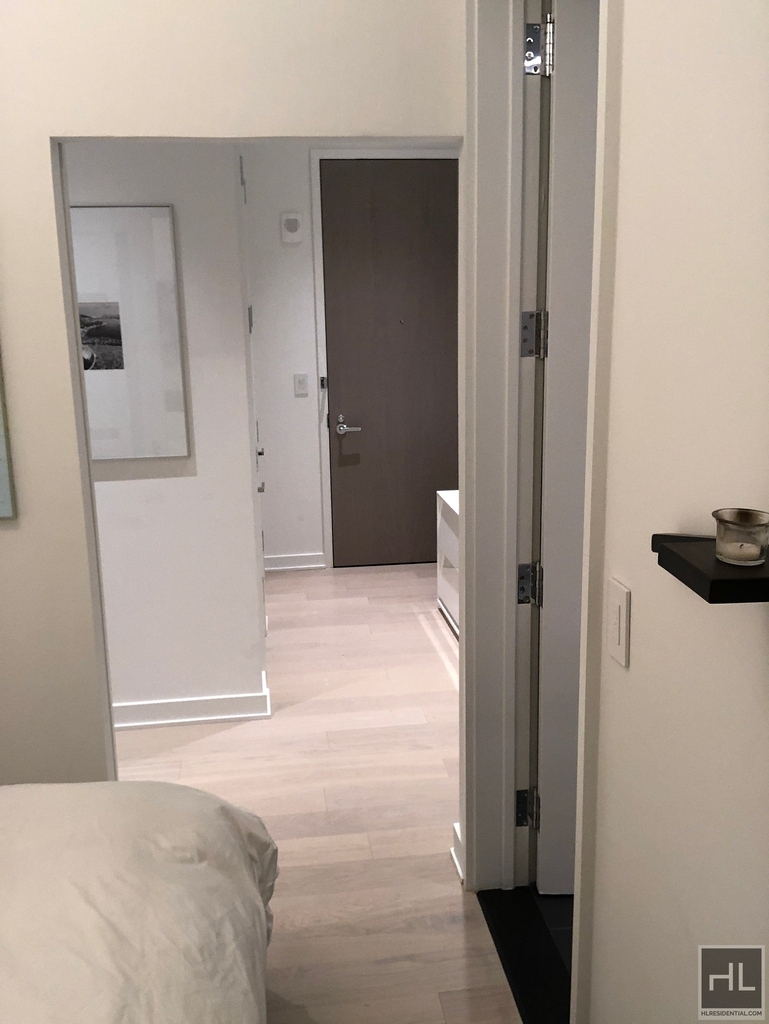 77 Charlton Street - Photo 4