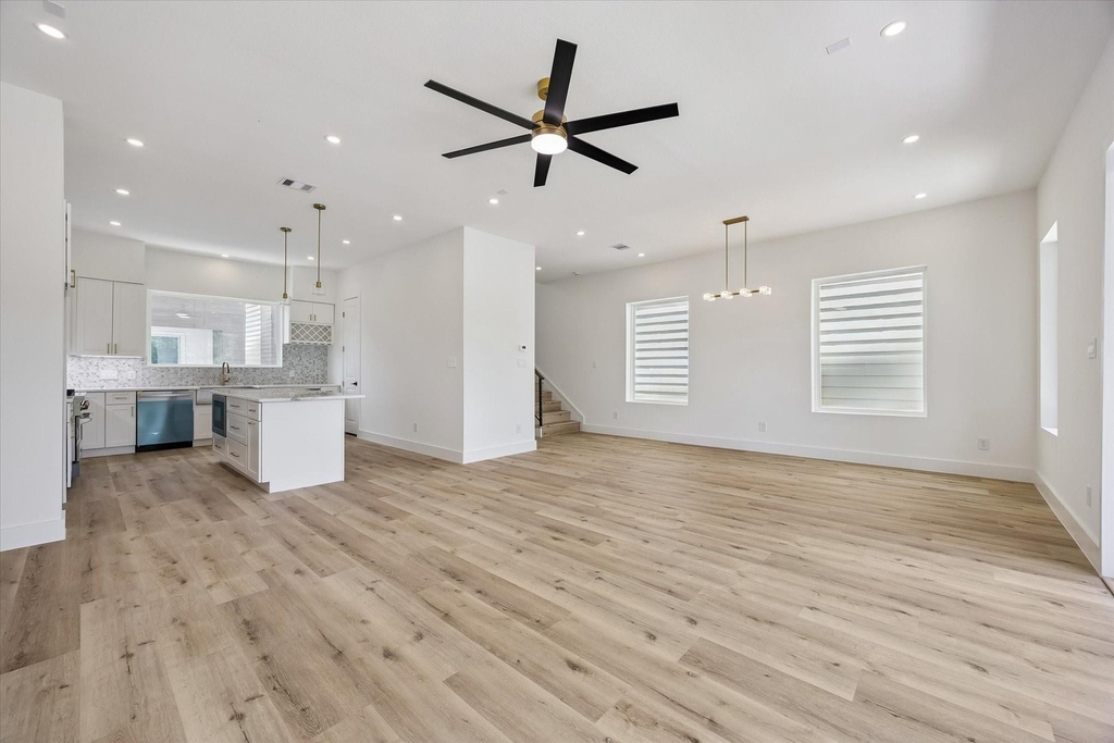 1034 W 17th St Street - Photo 7