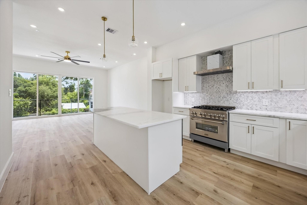 1034 W 17th St Street - Photo 6