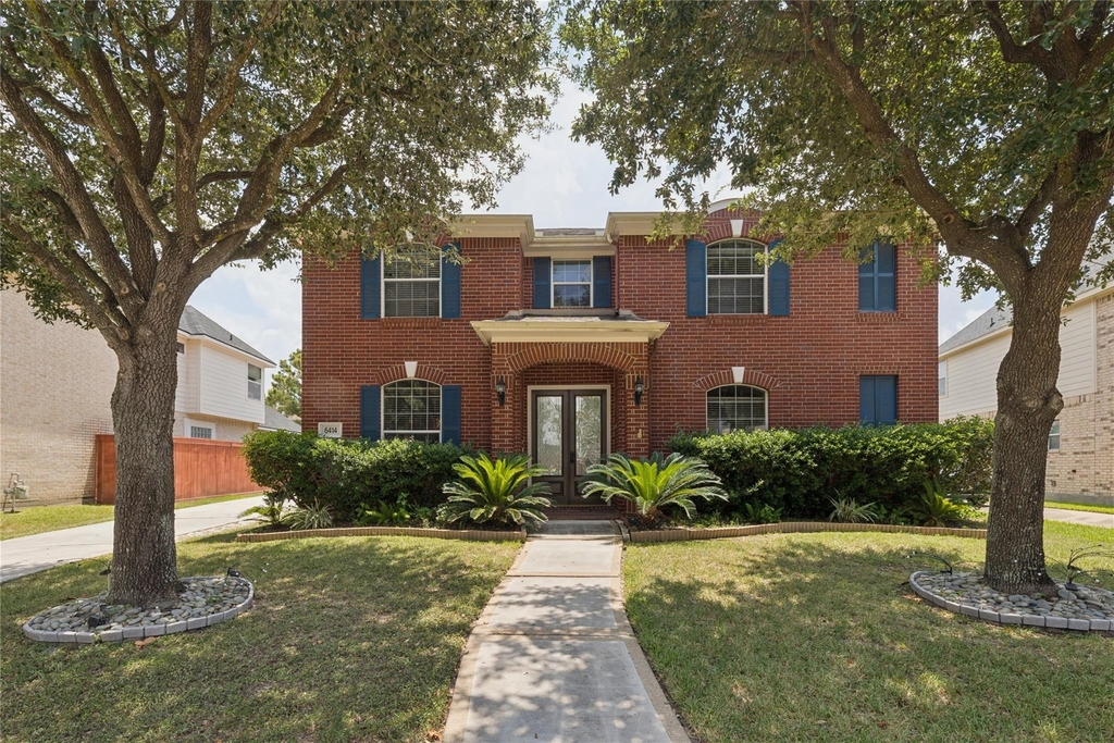 6414 Pinewood Trace Lane - Photo 1