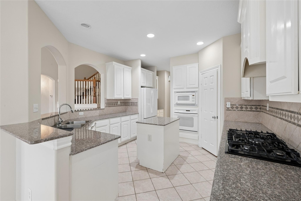 6414 Pinewood Trace Lane - Photo 8