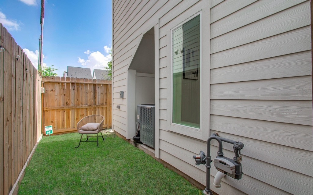3311 Daphne Street - Photo 23