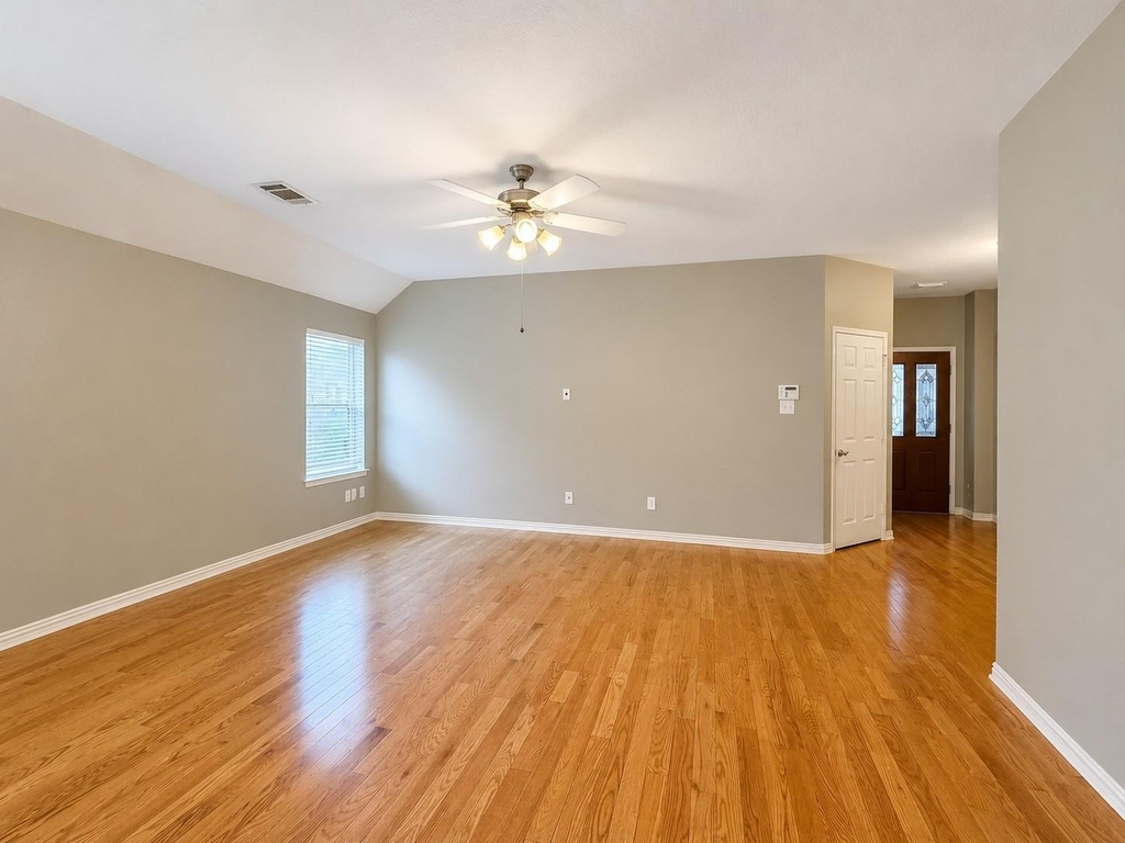 2119 Hawthorne Brook - Photo 5